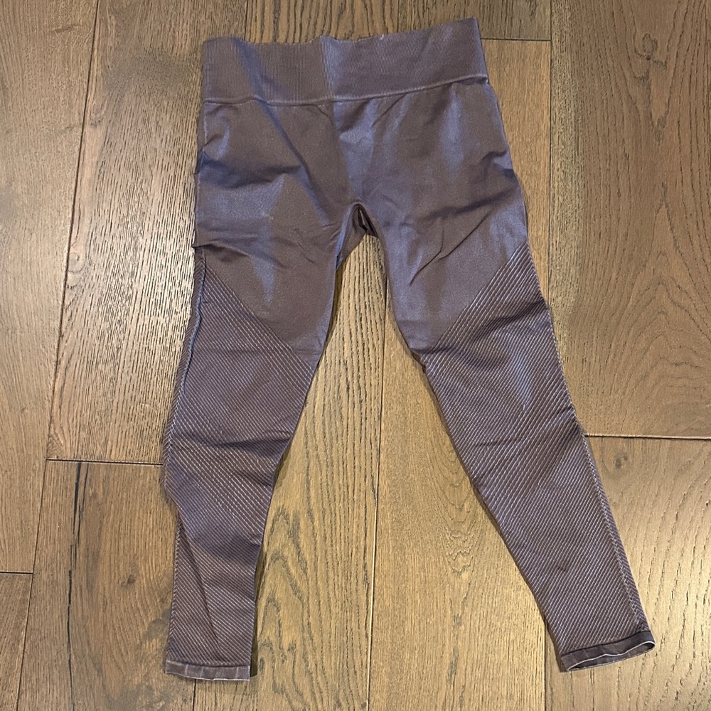 Women's Seamless Leggings in Deep Purple